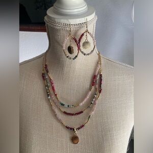 Necklace and earring set